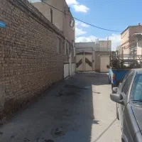 حیاط و خانه قابل ساخت و نشیمن/اره گر آخونی