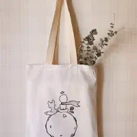 نقاشی روی توت بگ