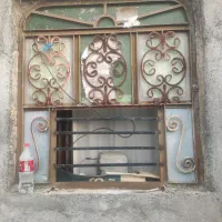 درب باپنجره