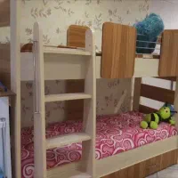 تخت چوبی دو طبقه و جدا در حد نو