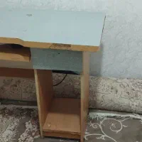میز کامپیوتر در حد نو