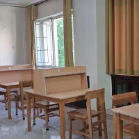 سالن مطالعه دخترانه آرام