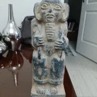 مجسمه باستانی