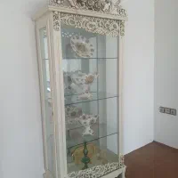 یک عدد بوفه سفید