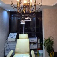 آموزش و خدمات اسکراب اسکالپ کف سر حرفه ای