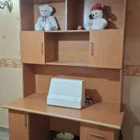 میز تحریر بهمراه کتابخانه