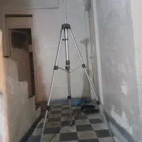 سه پایه دوربین نقشه برداری