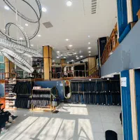 صندوق دار خانم و فروشنده خانم تمام وقت