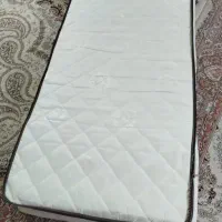 تخت یه نفره نو زیاد استفاده نشده تشک نو نو