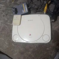 پلی استیشن 1 با کابل و آداپتور سالم