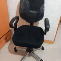 صندلی گردان سالم و بسیار تمیز