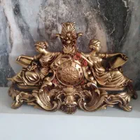 یک عدد مجسمه