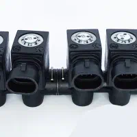 سینی فن وباک پژو و تعدادی لوازم نیسان و متفرقه