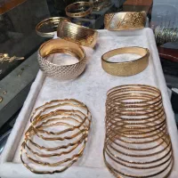 فروش طلای تمیز با 1/۵درصد بالای تابلو در طلا فروشی|جواهرات|تهران, هفده شهریور|دیوار