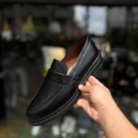 تعداد کفش مجلسی|کیف، کفش، کمربند|رشت, شهریاران|دیوار