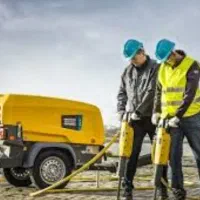 مجری و پیمان کار