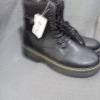 یه جفت بوت شماره ۳۹