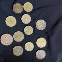 تعدادی سکه قدیمی موجود دارم