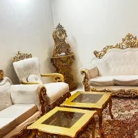 مبل سلطنتی همرا با دو عدد میز و ساعت