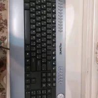 کیبرد تمیزو سالم.