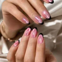 خدمات و آموزش کاشت ژل ناخن