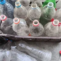 بطری نوشابه یک و نیم لیتری دونه دو هزار تومن