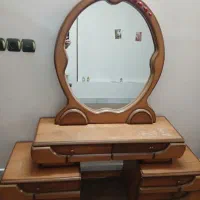 میز ارایش|بوفه، ویترین، کنسول|اصفهان, محله سفلی|دیوار