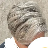 مدل رنگ و لایت سالن زیبایی نیل