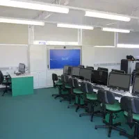 خدمات کامپیوتری سخت افزار . نرم افزار . شبکه
