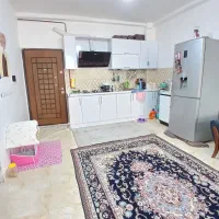 طبقه اول پارکینگ دار ۱۰۰متری حمیدیان