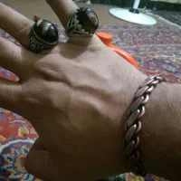 یه جفت انگشتره ۱۵۰ ساله موکل دار