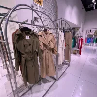فروش تعدادی رگال و هنگر چوب کار به علت جا به جایی