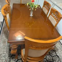 میز ناهار خوری شیک و جنس خوب ۸ نفره