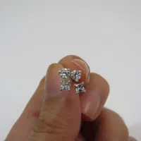 گوشواره میخی نقره مناسب پیرسینگ گوش