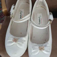 کفش دخترانه  و قنداق و لاله نوزاد وکاپشن و هودی نو