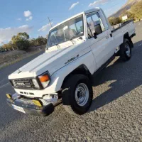 تویوتا لند کروز