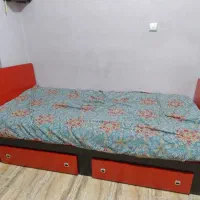 دو عدد تخت تک نفره