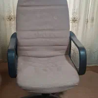 صندلی چرخ دار کار کرده