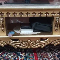 دو عدد میزتلوزیون