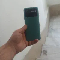 گوشی پوکوc40