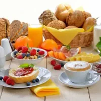 به یک خانم تمیز و کاری نیازمندم .