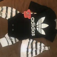 تعدادی لباس بچه گانه