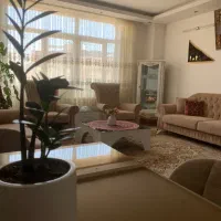 پرده زیبا کاملا سالم