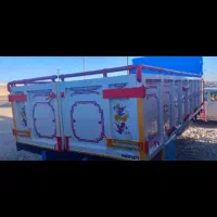 اتاق  عقب بنز تک باری