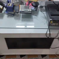 میز دارای دو کشو