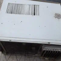 کولر گازی پشت پنجره