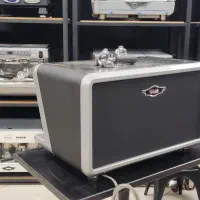 همکار باریستا، ترجیحا خانم مجرد