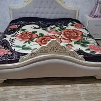 تخت خواب و میز ارایشی