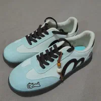 کفش(کتونی دخترانه)