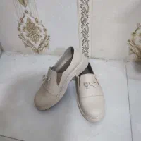 کفش زنانه طبی رنگ کرم